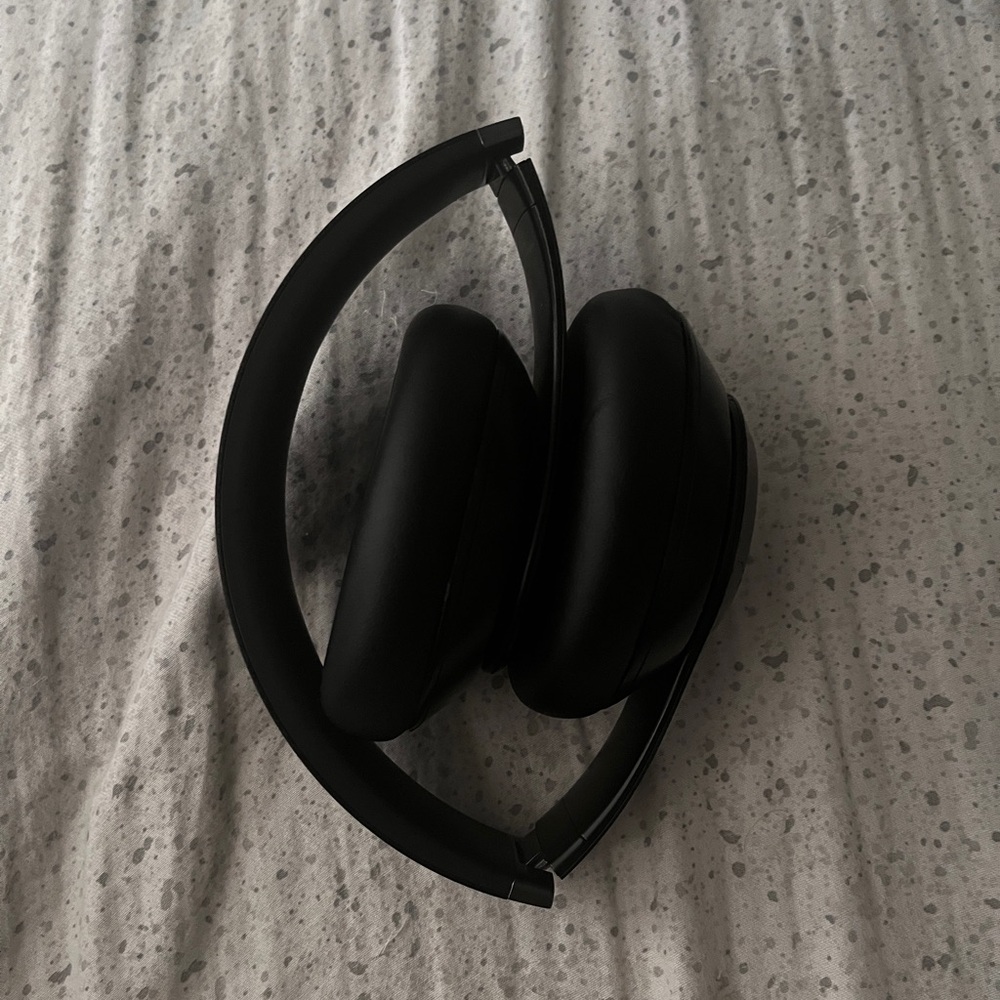 Beats Studio Pros - Picture 6 of 6